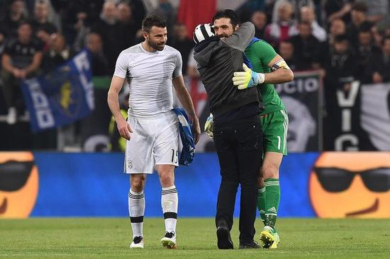 被打穿回追